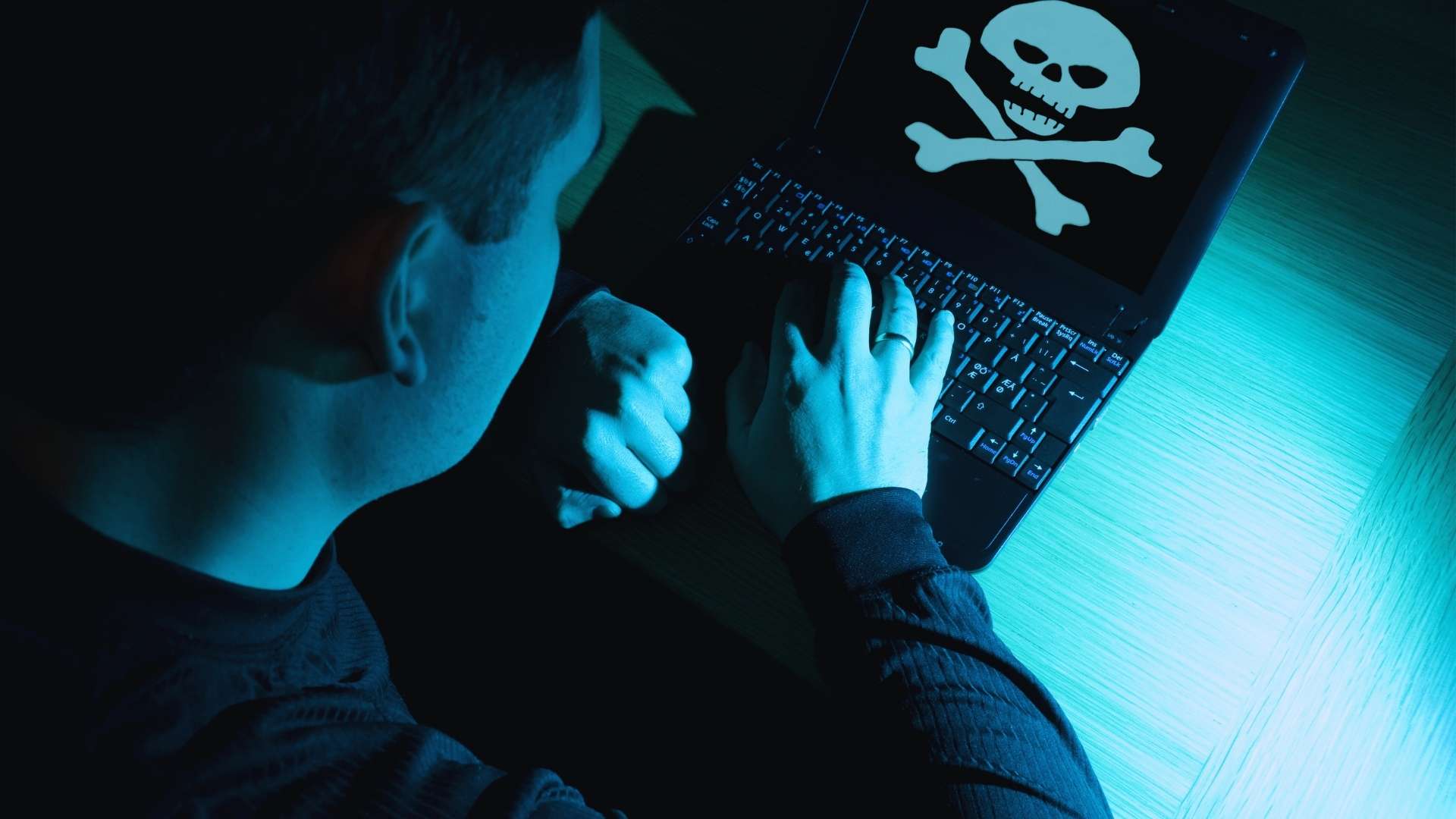 Software pirata ¿merece la pena? - Informática Ingenia