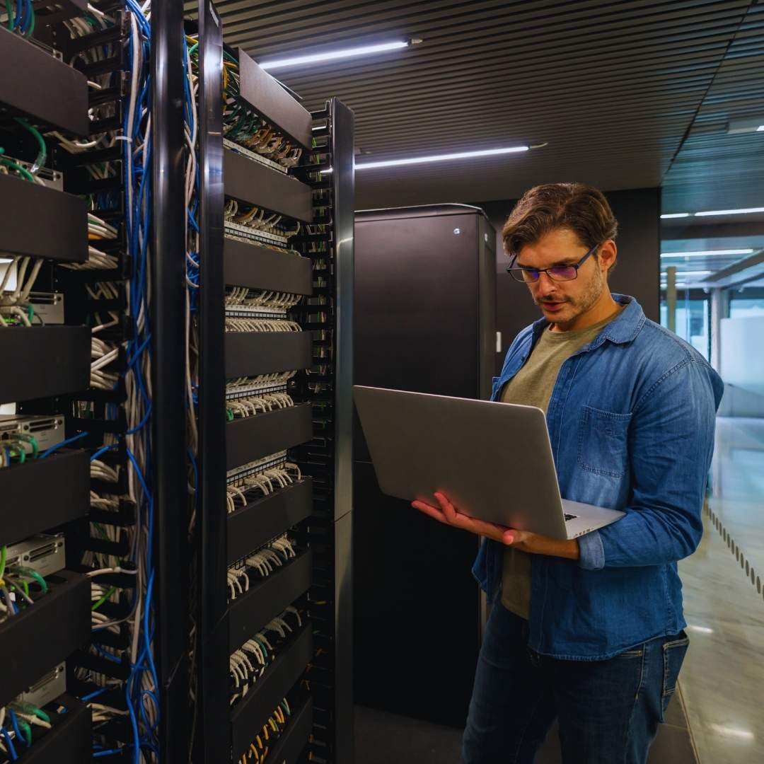 Soporte técnico especializado y asistencia continua - Gestión de servidores